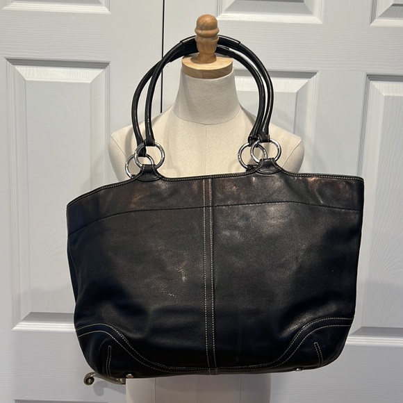 Black Coach purse - Picture 2 of 8
